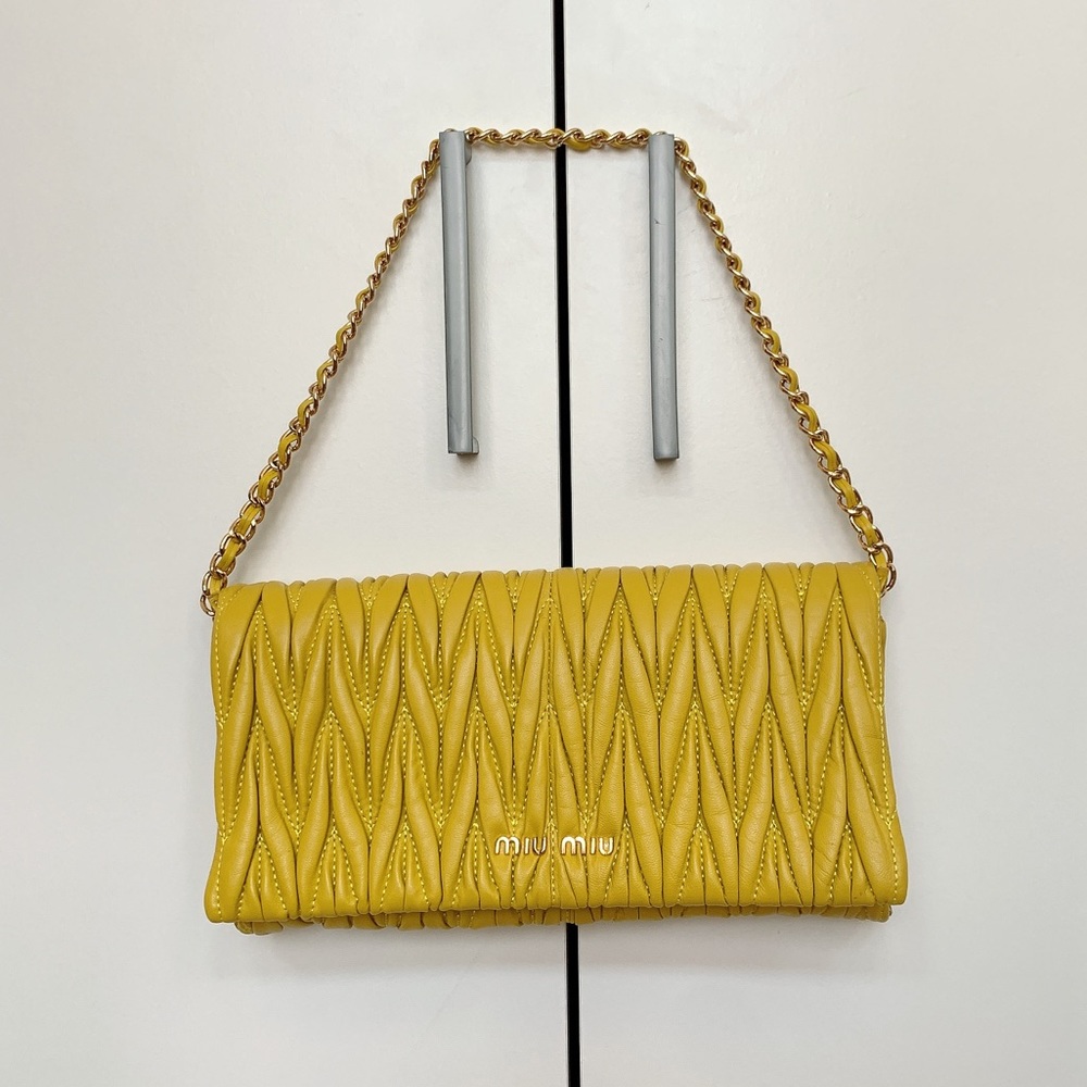 Miu Miu Clutch with chain